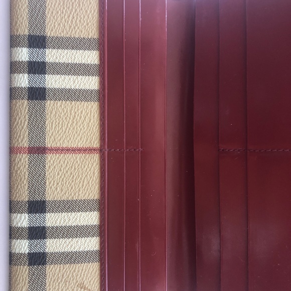 Burberry Wallet - Picture 7 of 7